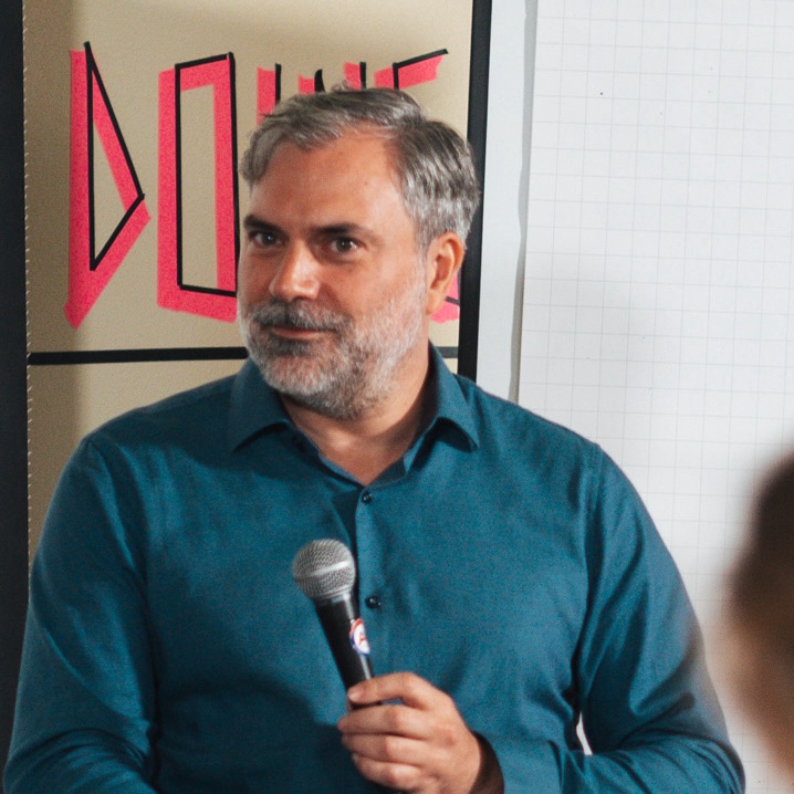 Damien Gauthier at a speaking coaching session